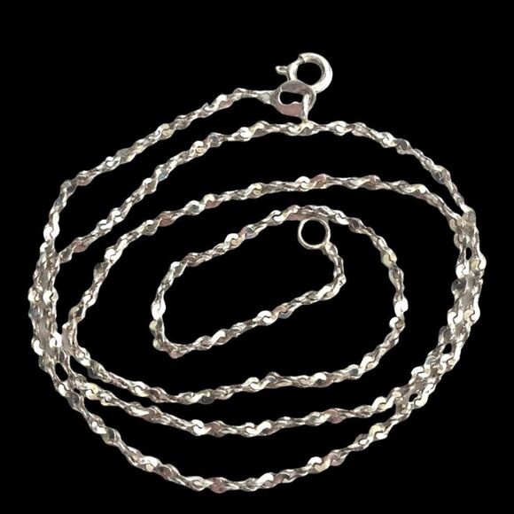 GB# Beautiful Twisted Sterling 925 Silver Necklace - Picture 1 of 10